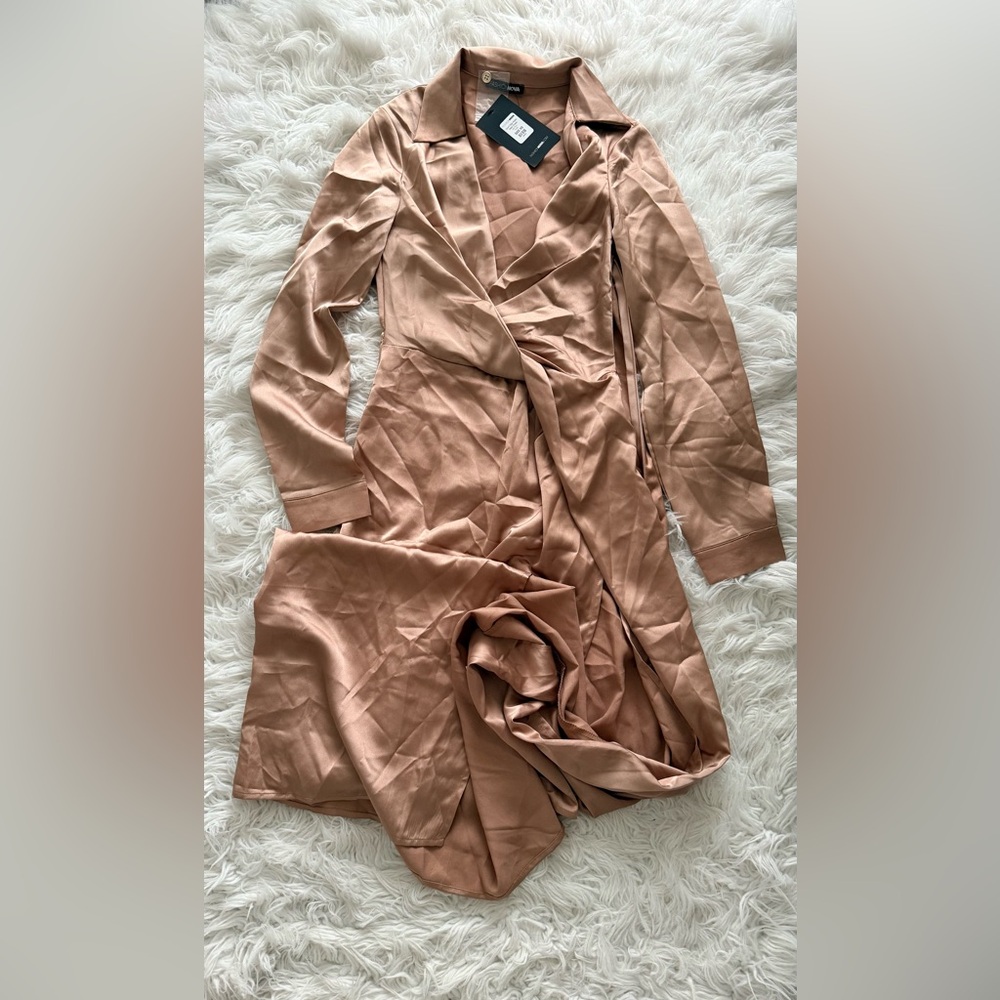 Fashion Nova Gold Long Sleeve V-Neck Gown
